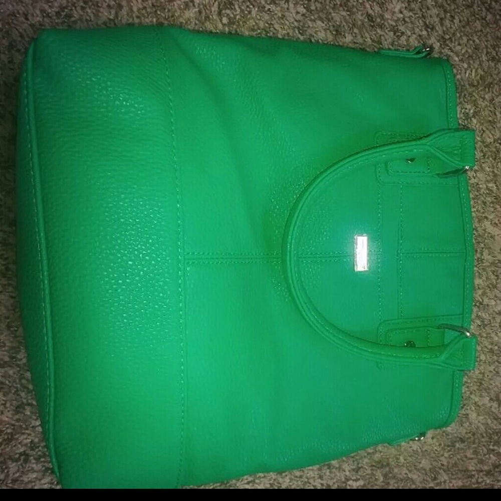 Brand new Thirty one Paris purse