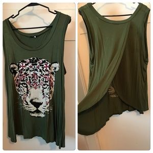 Leopard sleeveless shirt