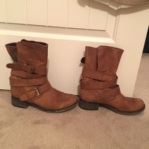 Steve Madden Harness Split Boot size 8.5
