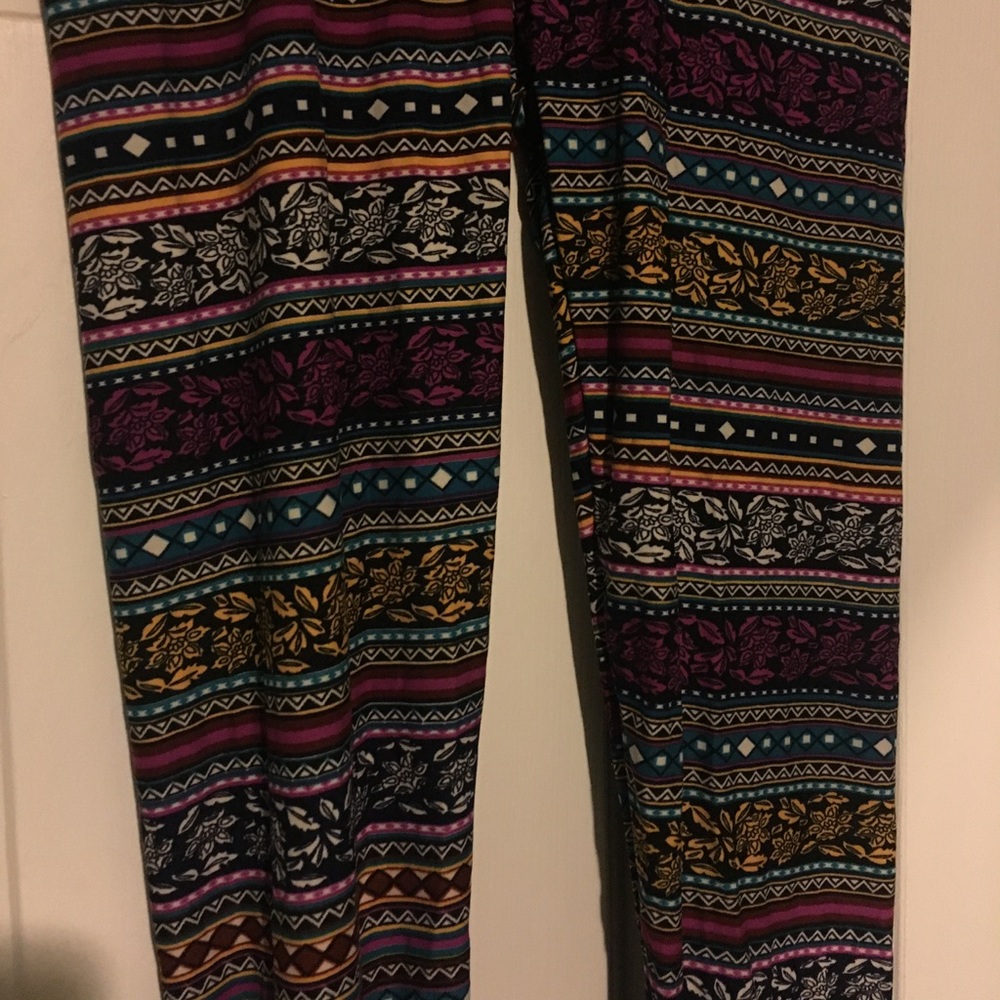Aztec print leggings