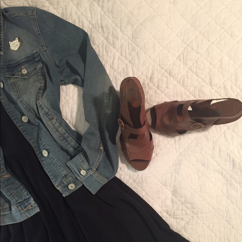 Lucky Brand tan sandals with chunky heel