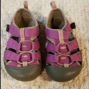 Toddler Purple Keen - size 6
