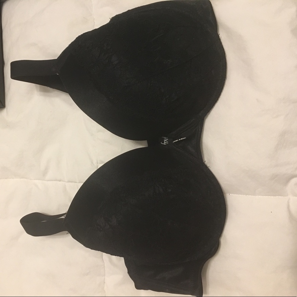 Black Frederick's of Hollywood Bra