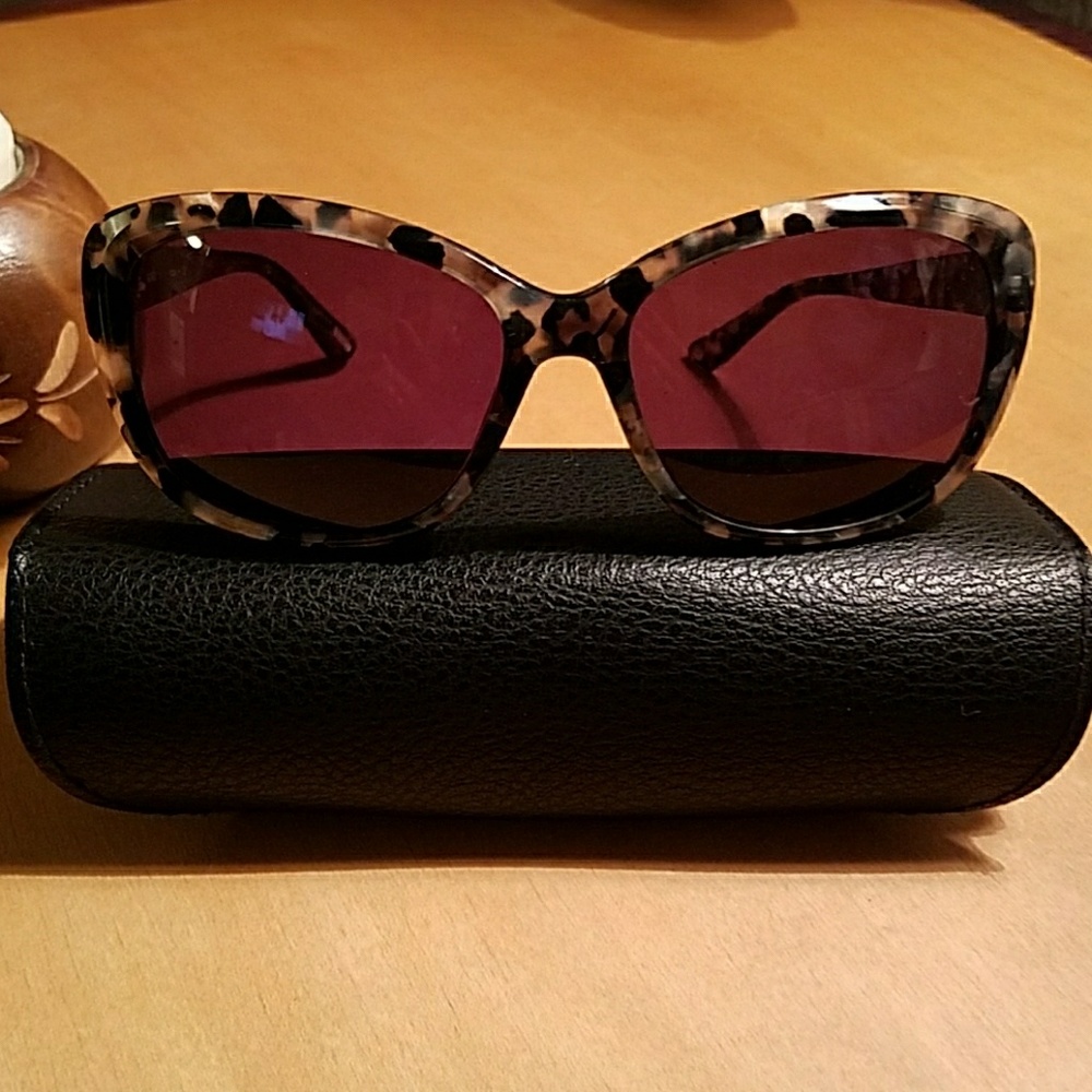 The Perfect XOXO "White Tortoise" Sunnies