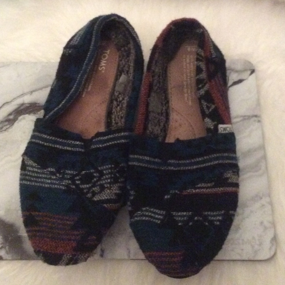 Toms