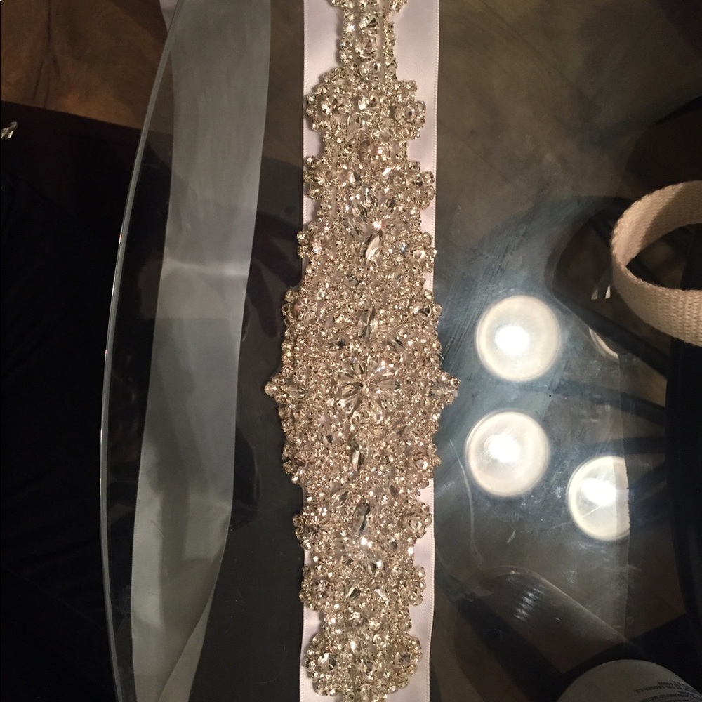Pure white rhinestone wedding belt sash - Picture 1 of 3