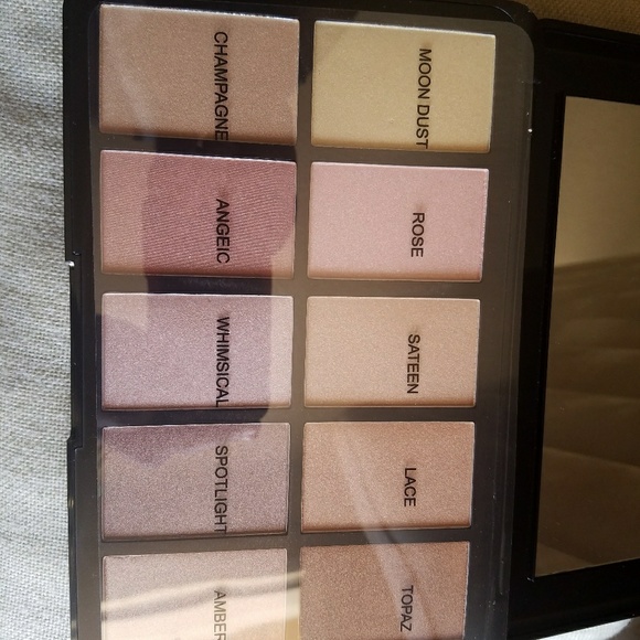 Makeup bundle  highlight  Prolux make up palette - Picture 2 of 4