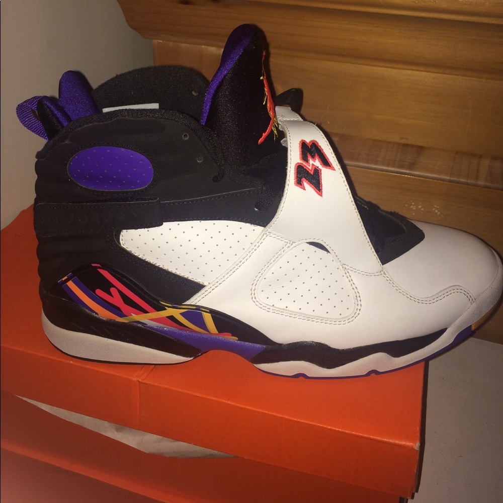 Jordan retro 8's "Three Peats"