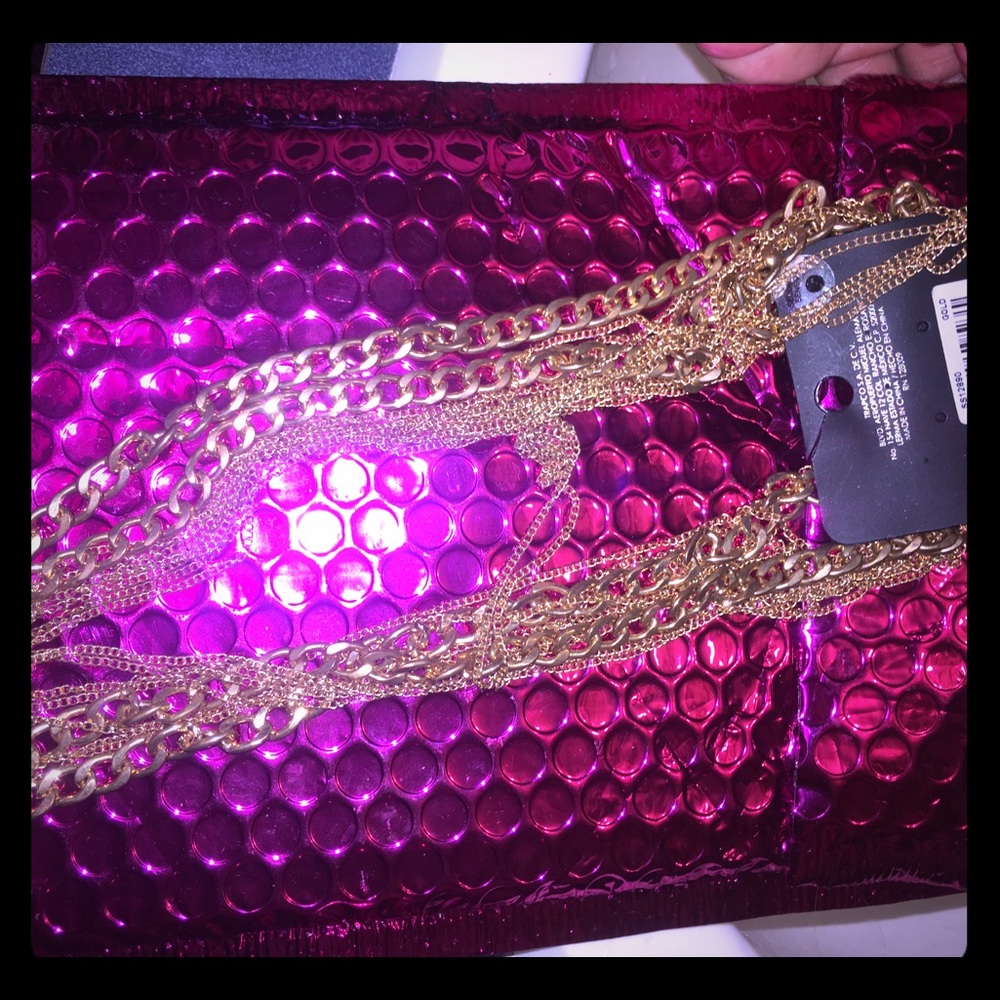 Gold fashion necklace