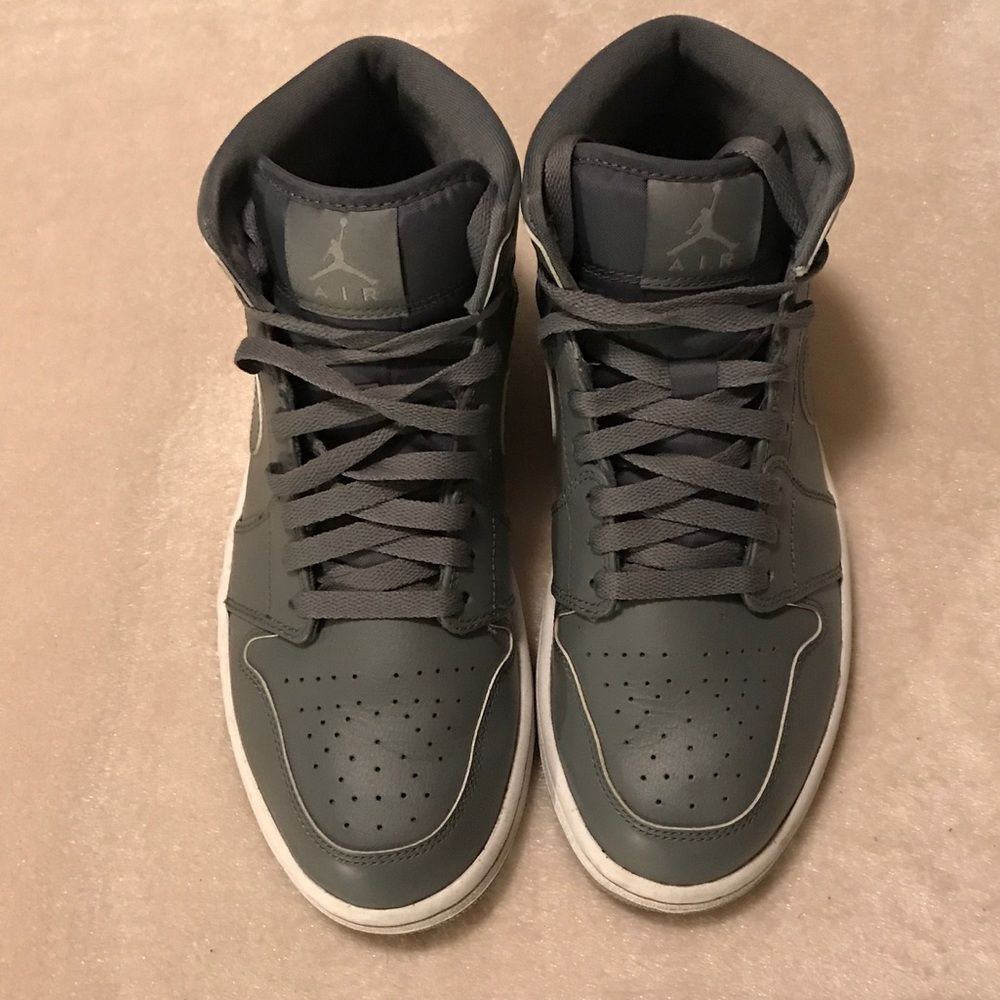 Air Jordan Mid 1 Cool Grey Wolf Grey