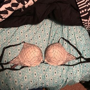 Victoria's Secret bombshell bra