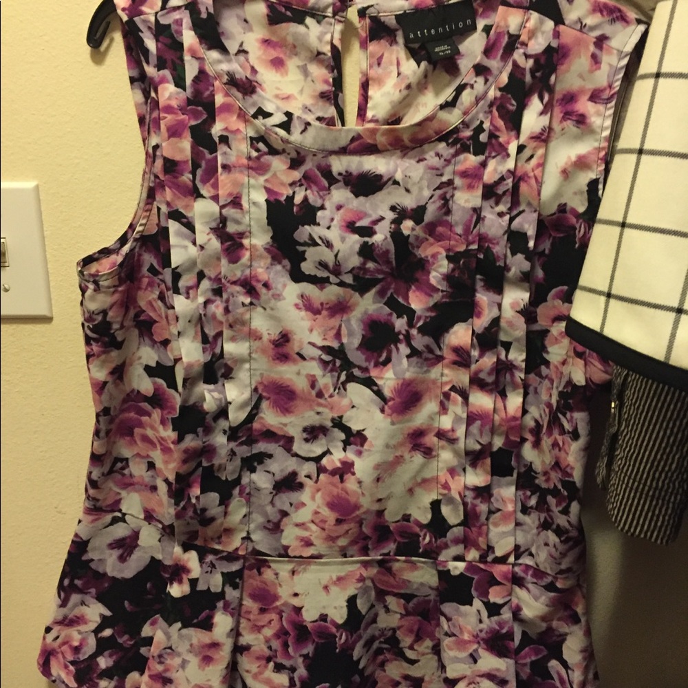 Floral sleeveless top