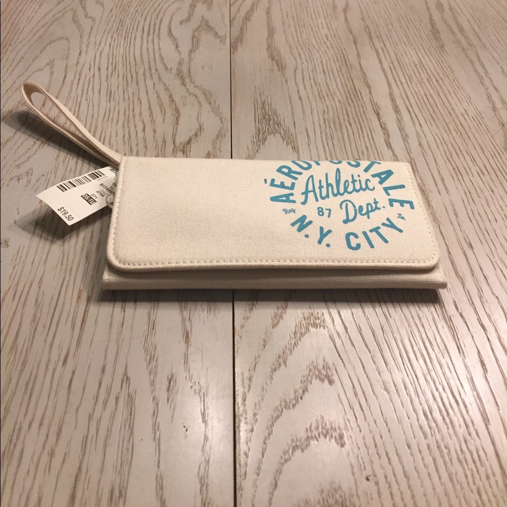 Aeropostale wallet!