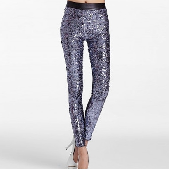 ❌RESTOCKING SOON❌High waisted Gold sequin Leggings - Picture 7 of 7