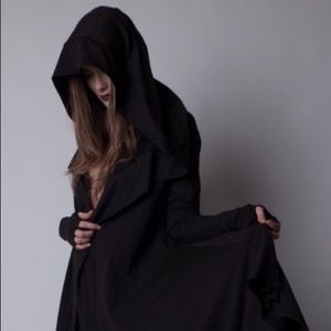 Phantomlovely Darkness Cloak