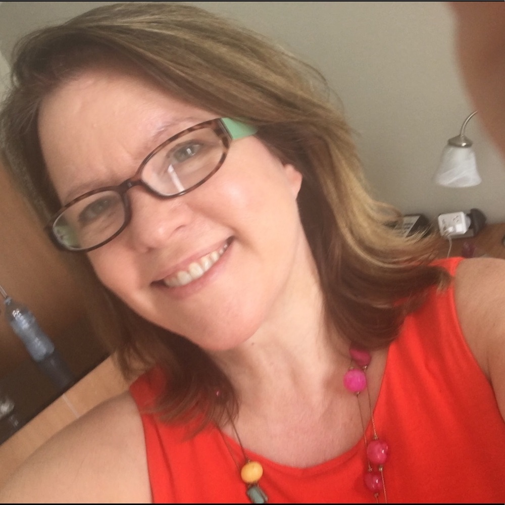 Meet your Posher, Jennifer