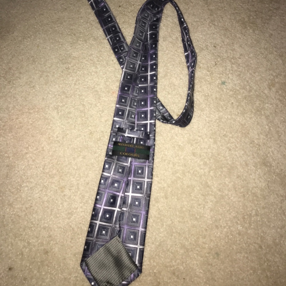Alexander Julian tie