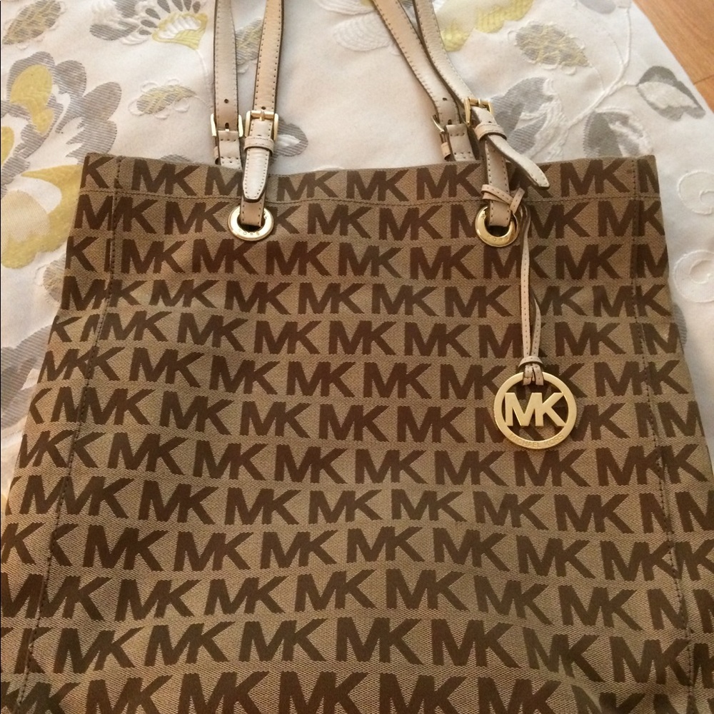 Michael Kors bag like new
