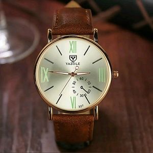 Brand new watch luxury fashion quartz roman dial