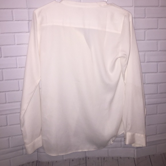 Ann Taylor petite blouse - Picture 4 of 4