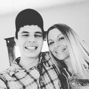 Meet your Posher, Holly lynn