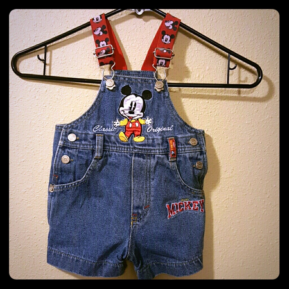 Collector item clothing Mikey Mouse.