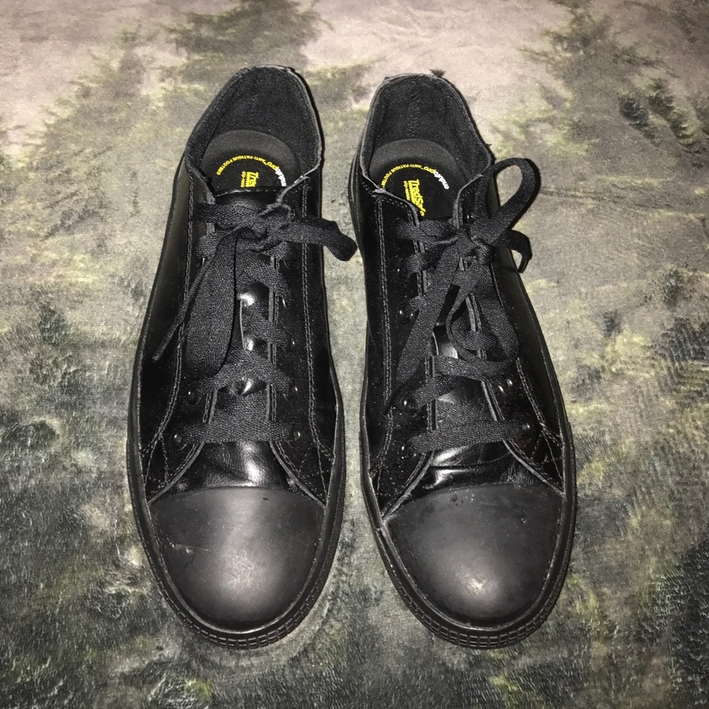 Non slip work shoes