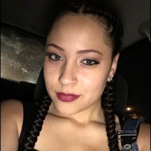 Meet your Posher, Joy