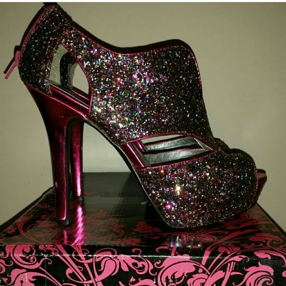 Qupid Glittered Booties Size 8 1/2