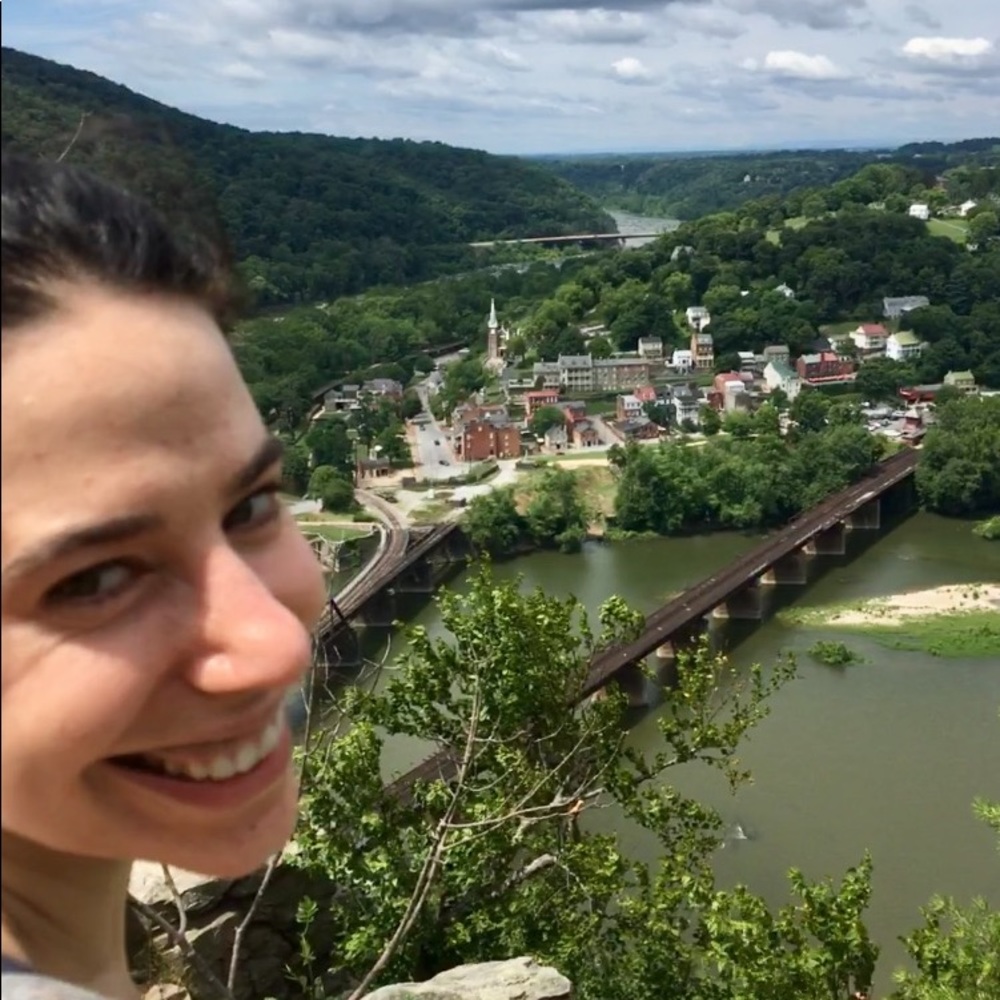 Meet your Posher, Lee