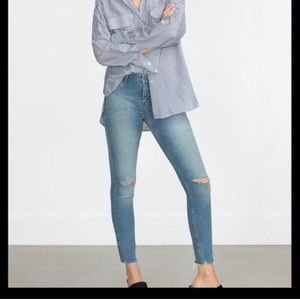NWT Zara Distressed Mid Rise Cropped Fit Jeans 8