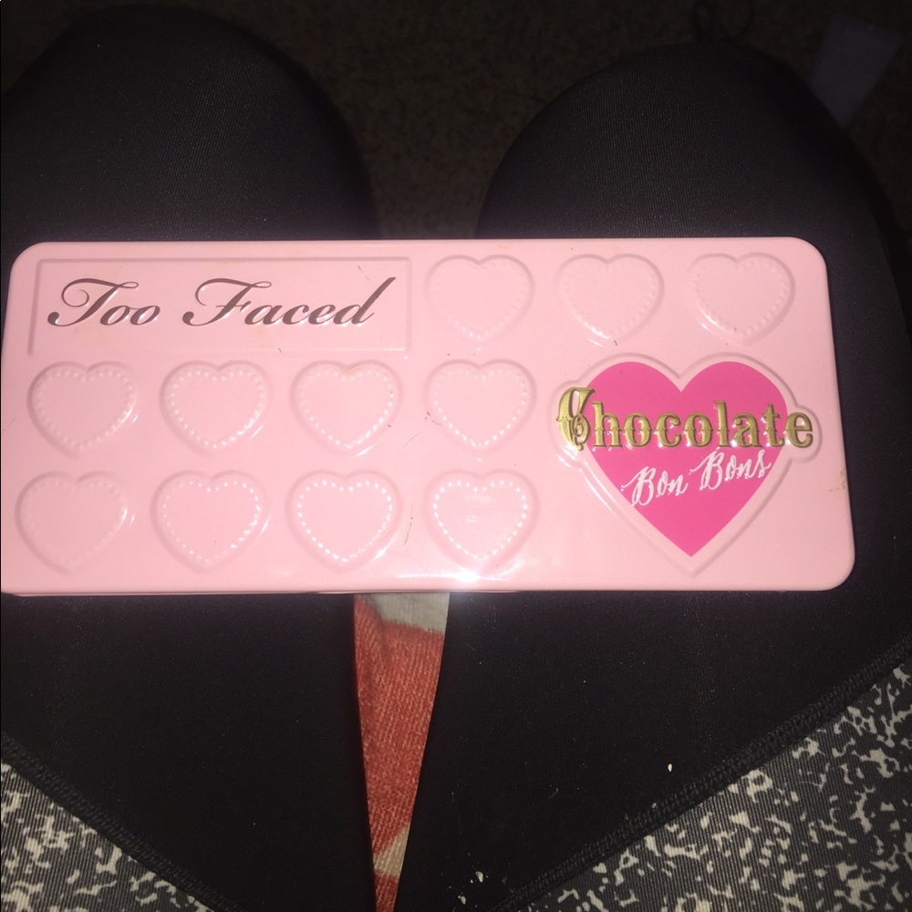 Too faced chocolate bon bons palette