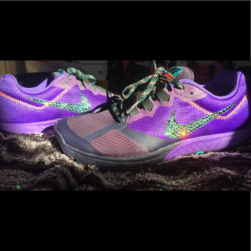 SWAROVSKI crystal Nike Womens Size 8 Running Shoes