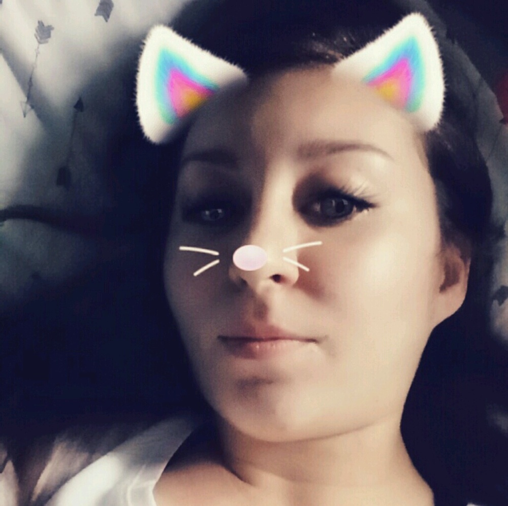 Meet your Posher, Liz