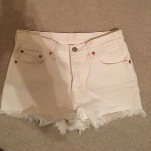 Levi 501 Cutoffs