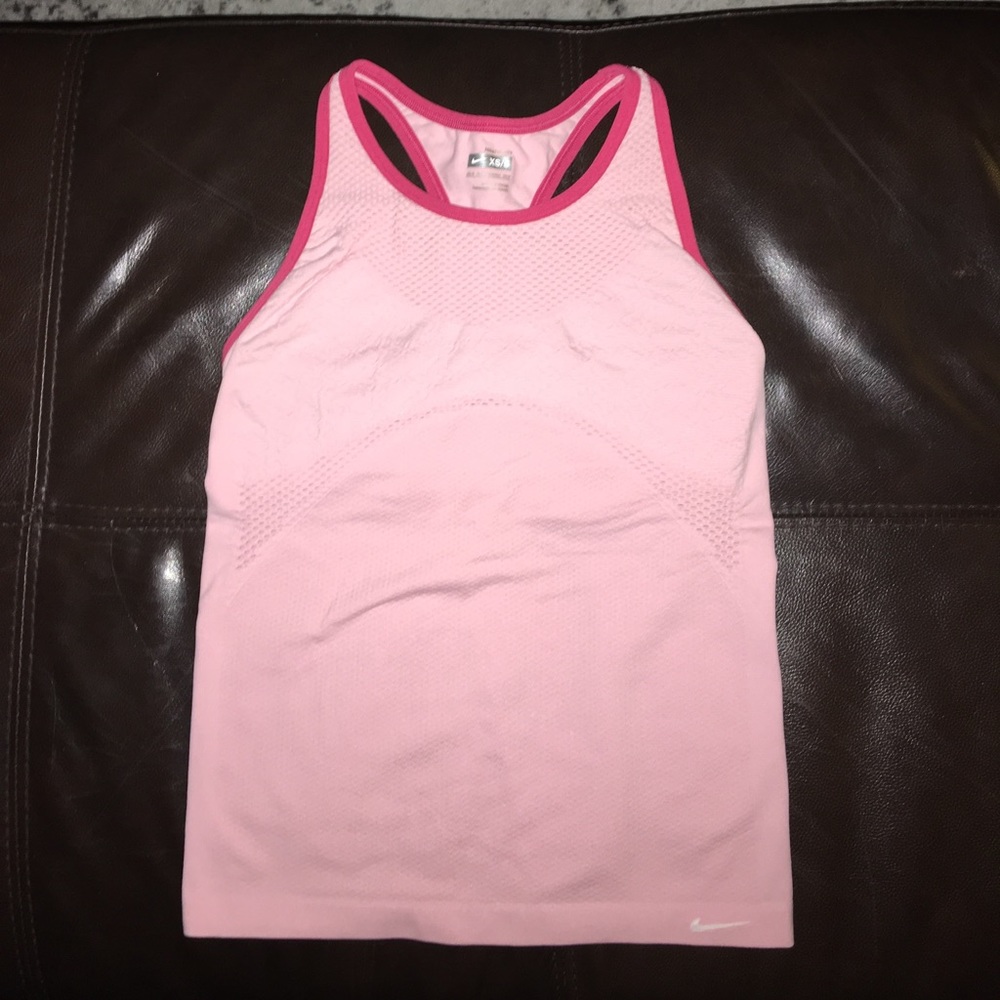 Nike workout top
