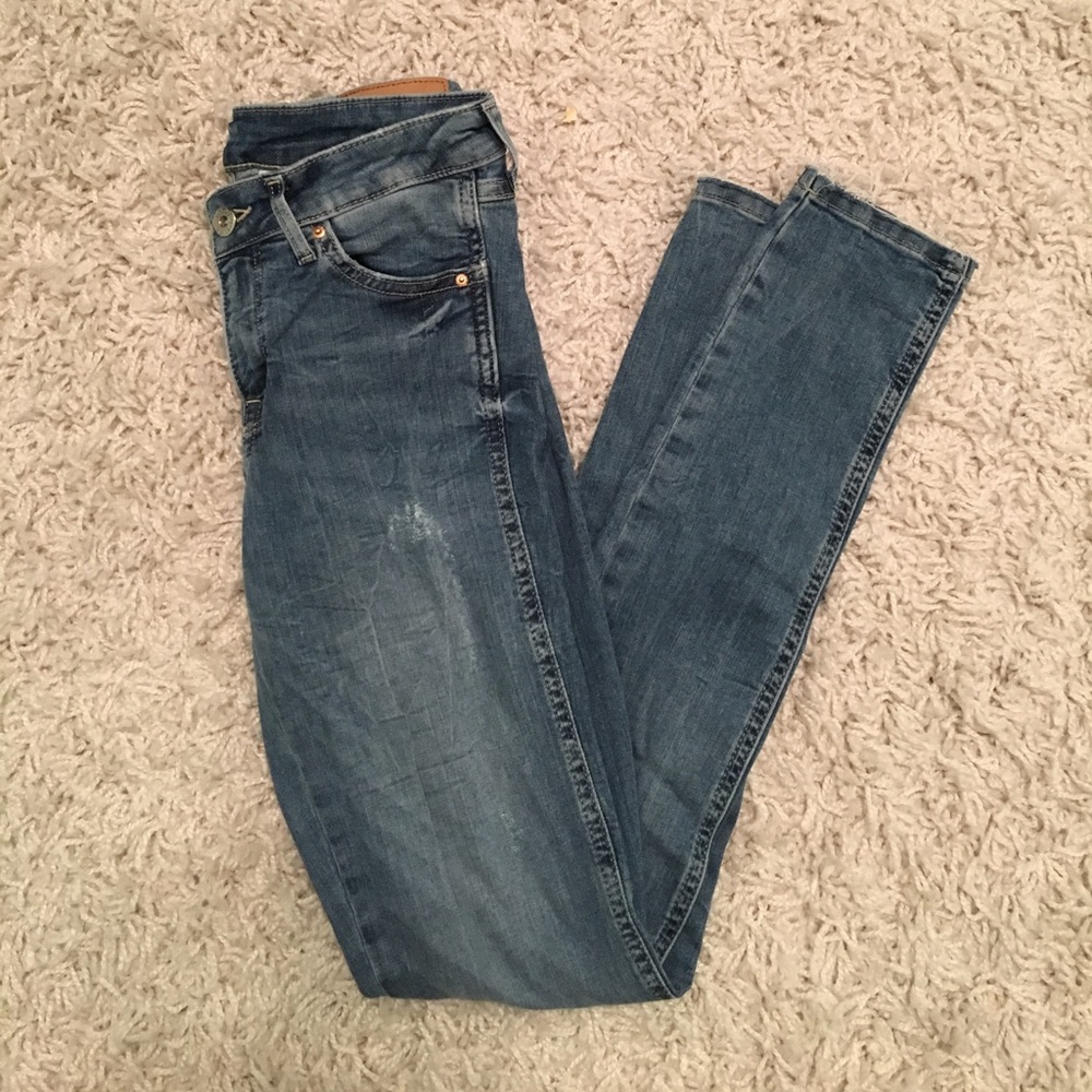 H&M SUPER SKINNY LOW WAIST JEANS