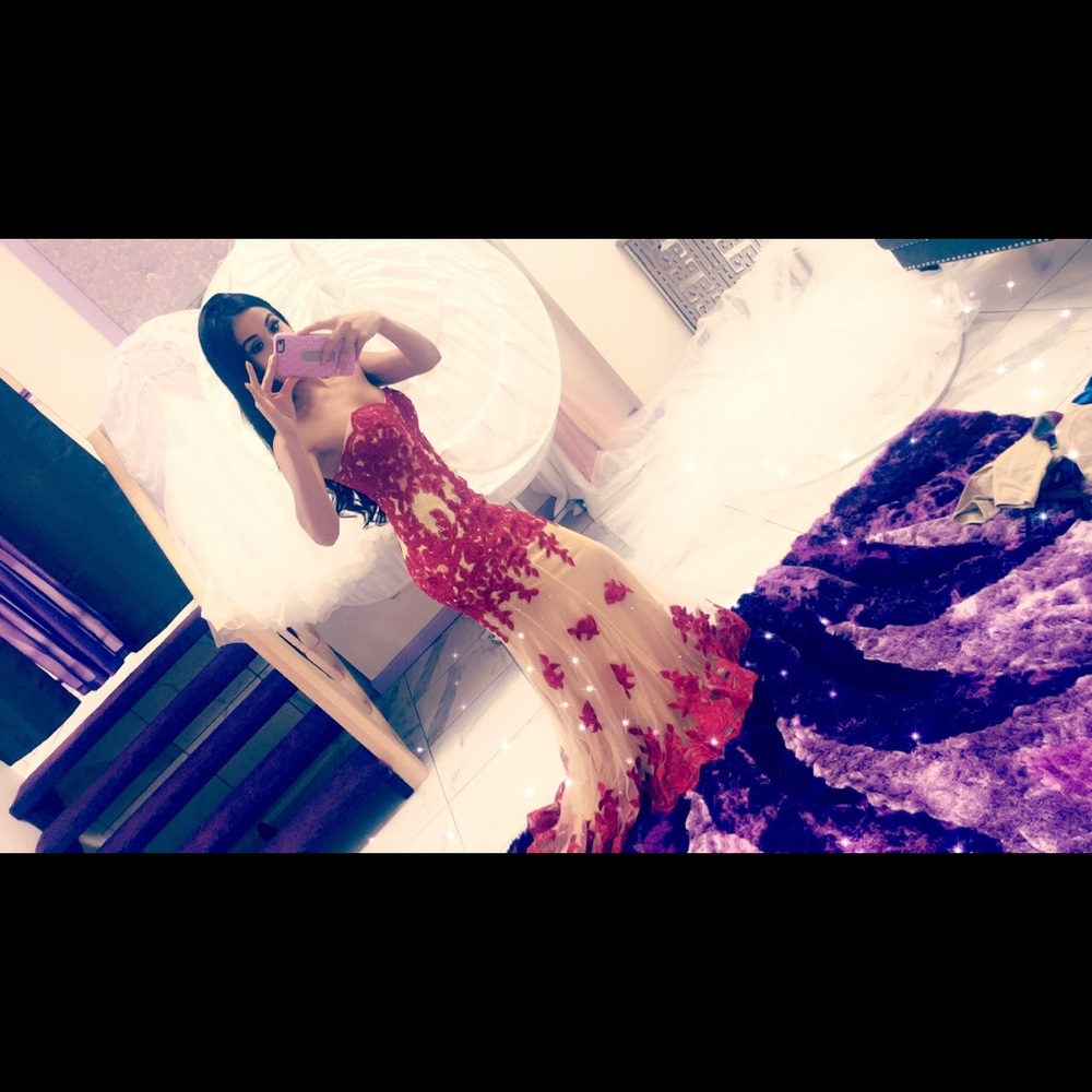 GLS Gorgeous Red Flowered Gown