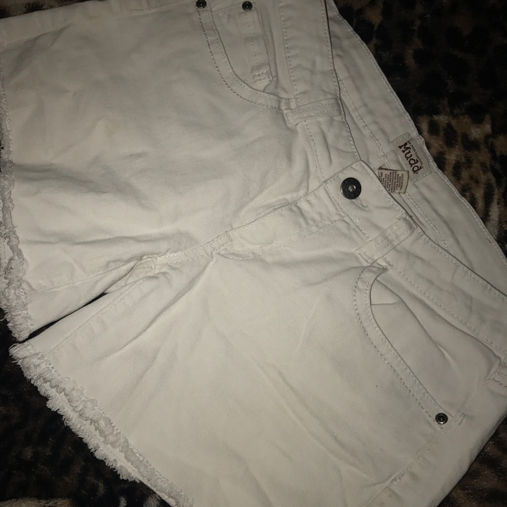 Muddy shorts