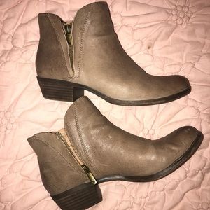 Lucky brand boots 7.5