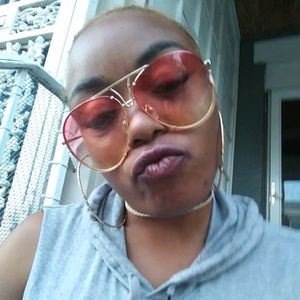 Meet your Posher, Candice