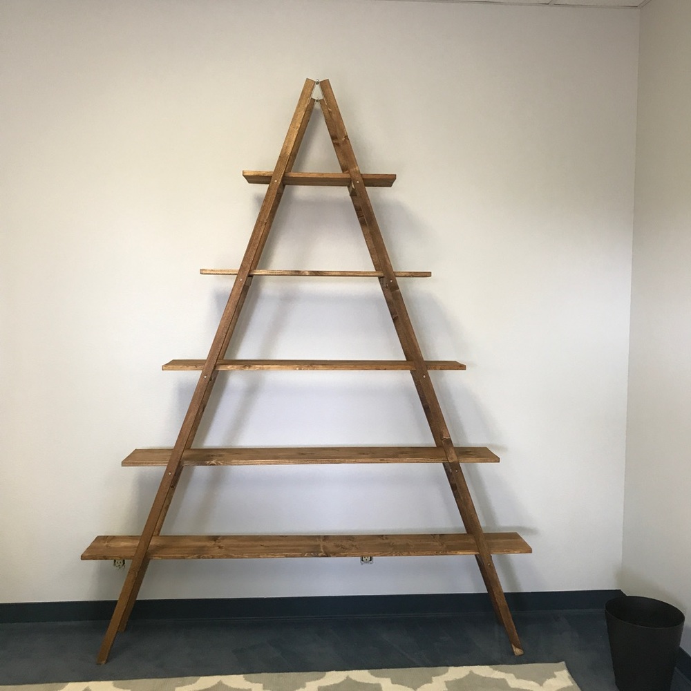 Shoe tower