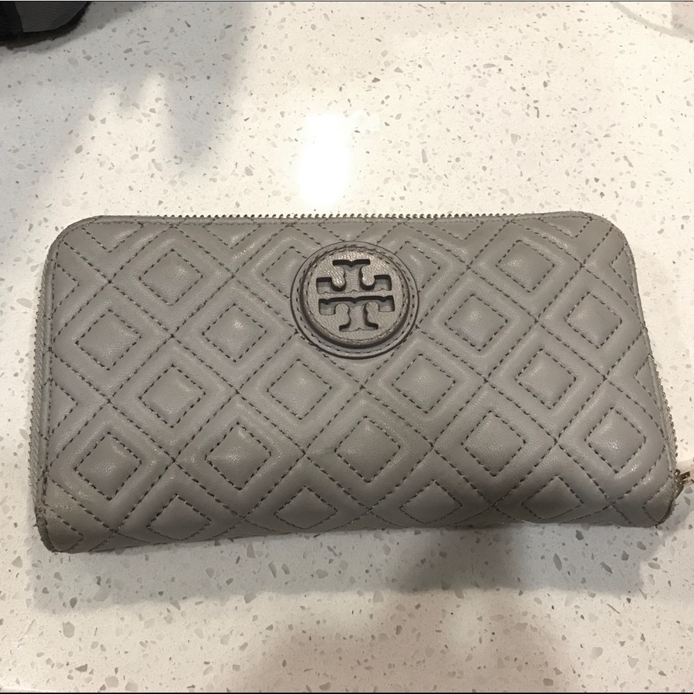 SOLD* Tory Burch Quilted Continental Zip Wallet