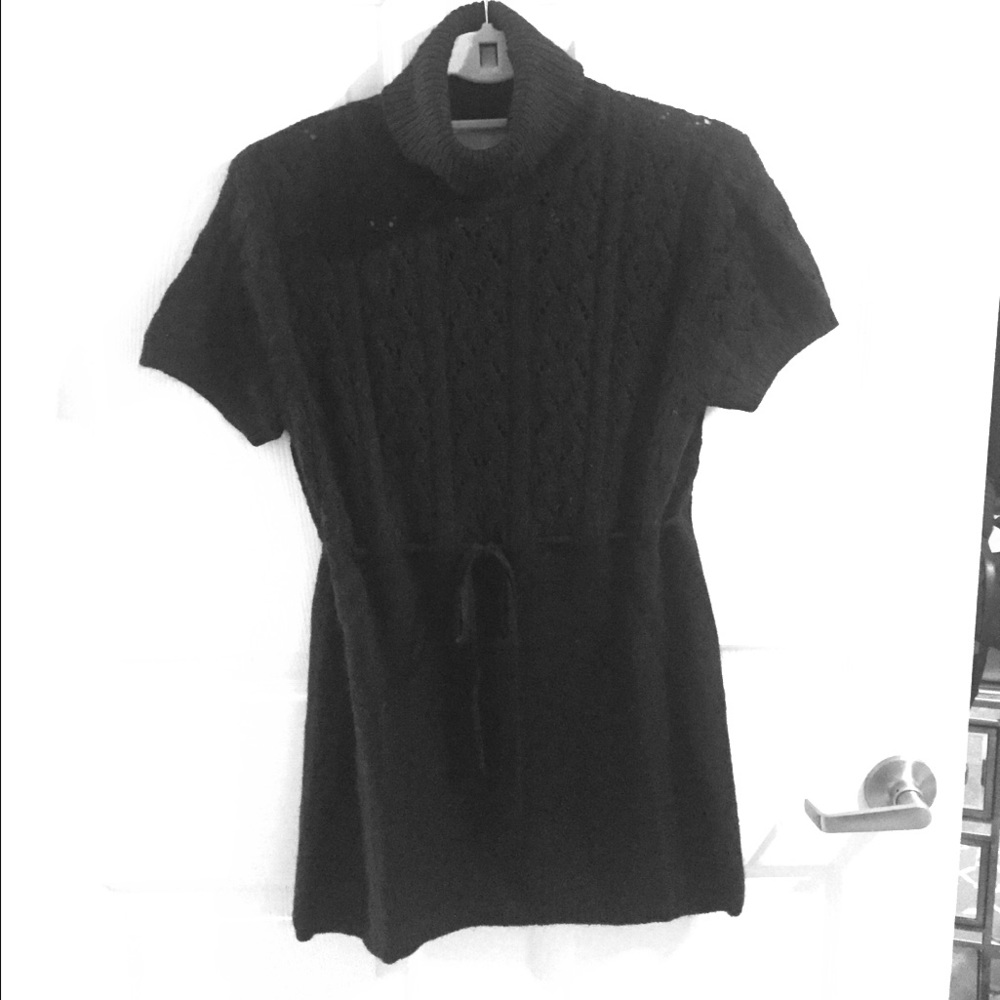 MICHAEL KORS black short sleeve turtleneck sweater