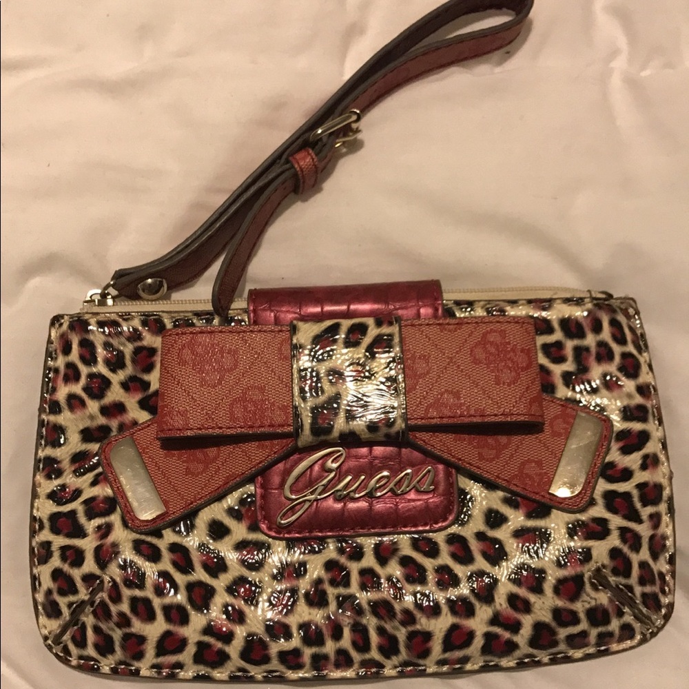 Guess wristlet