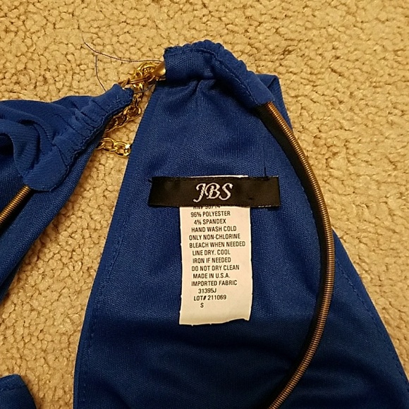 Pretty dress - Picture 3 of 6