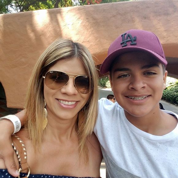 Meet your Posher, Suzie - Picture 1 of 1