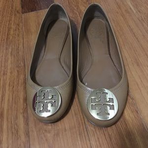 Tory burch reva flat