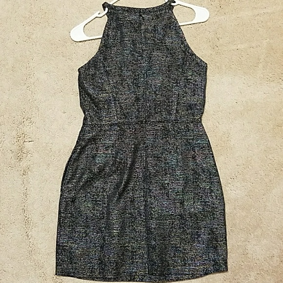 Cute dress - Picture 3 of 6