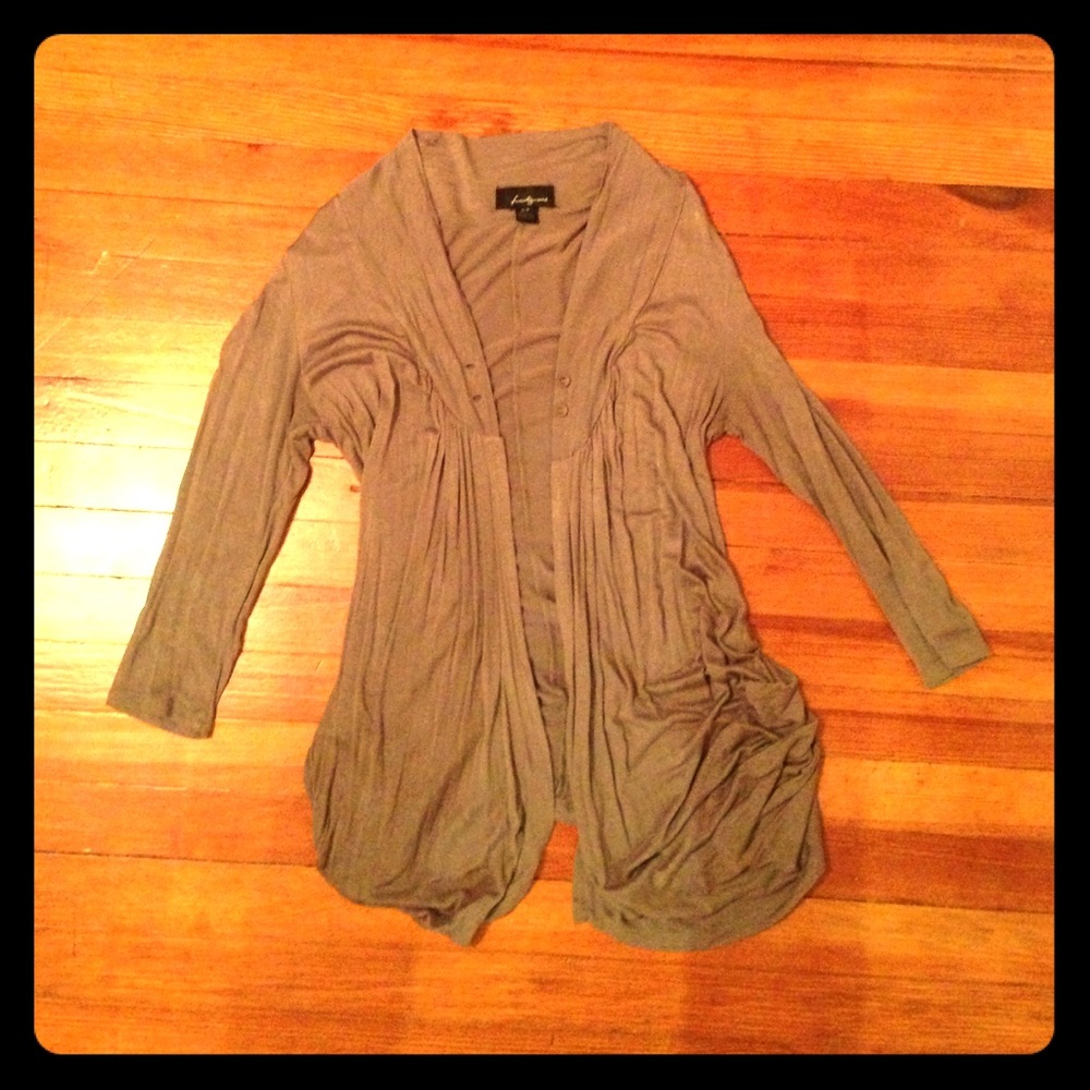 Soft and comfy brown/grey cardigan!